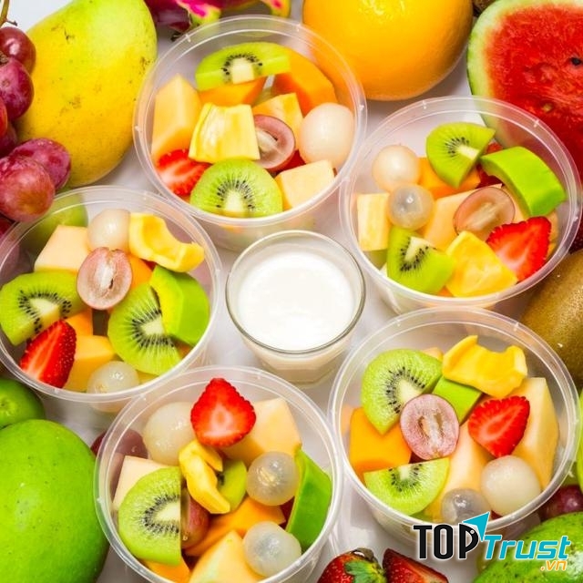 Món hoa quả dầm hấp dẫn là món tráng miệng thơm ngon giúp giải ngán trong dịp Tết