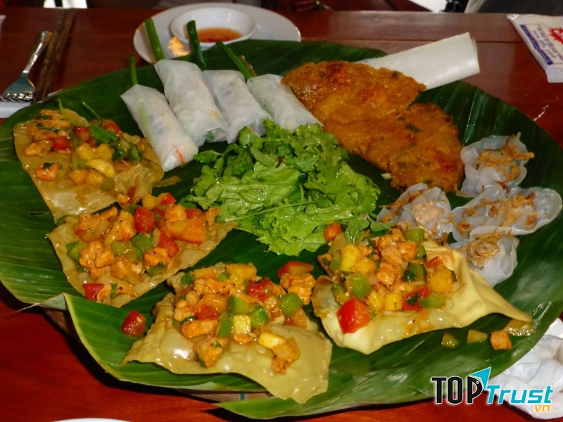 Hoành thánh Hội An