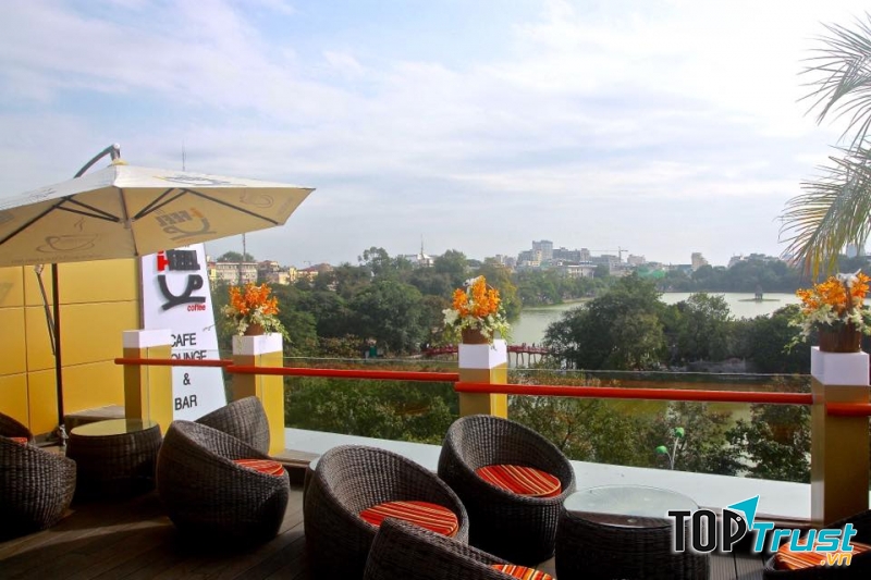 I-Feel Cafe & Lounge