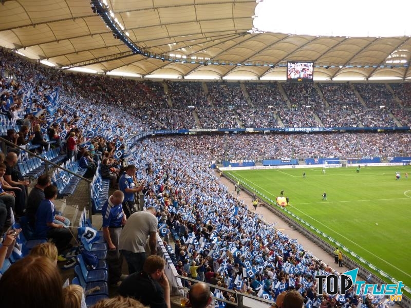 Sân Imtech Arena luôn đầy ắp khán giả