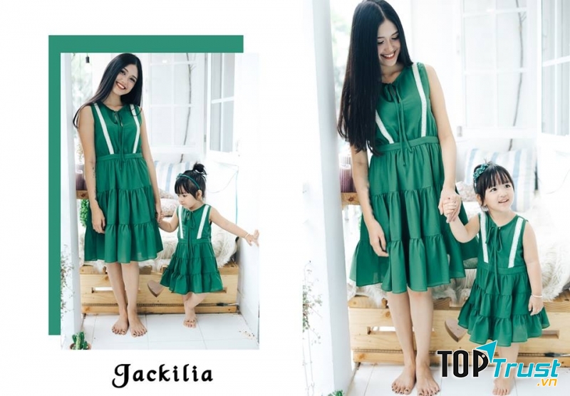 Váy đôi thanh nhã và trẻ trung cho mẹ và bé gái