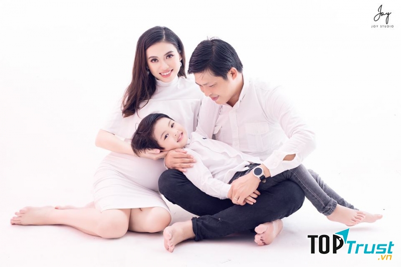 Ảnh chjp gia đình tại JOY Studio