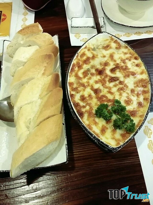 gà phô mai Kampong Chicken