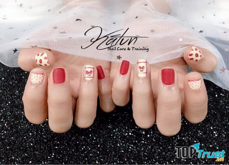 Katun Nails
