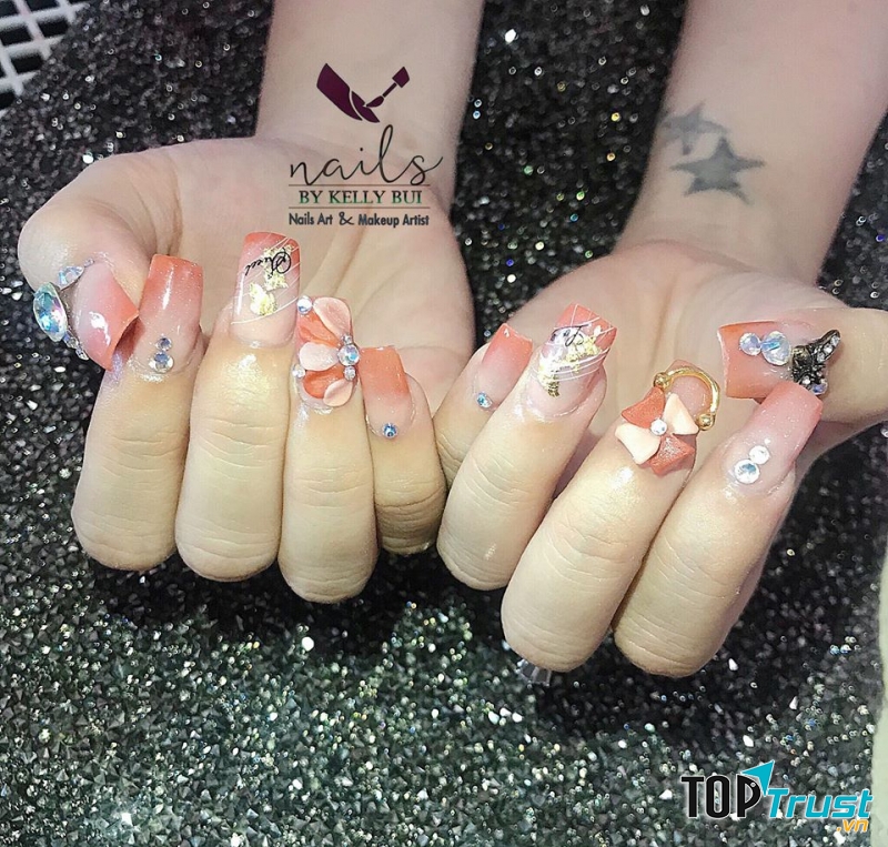 KellyBui Nails & Makeup