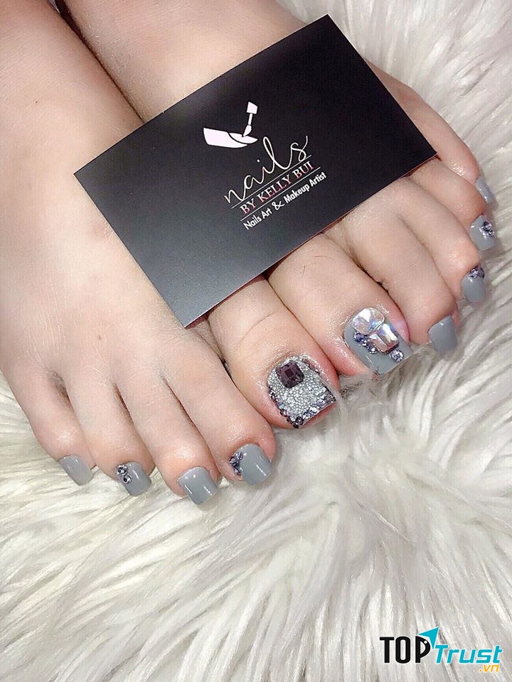 KellyBui Nails & Makeup