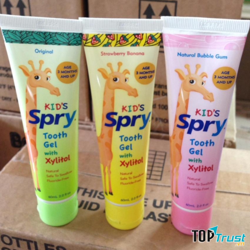 Với hương vị trái cây, hình ảnh vui nhộn, tạo cho bé hứng thú hơn trong việc đánh răng