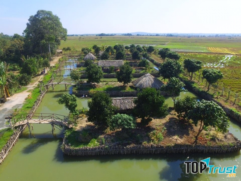 Khu du lịch Tứ Phương Thất Thảo