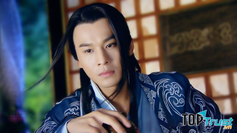 Hóa thân thành công vào nhân vật chính diện lẫn phản diện.