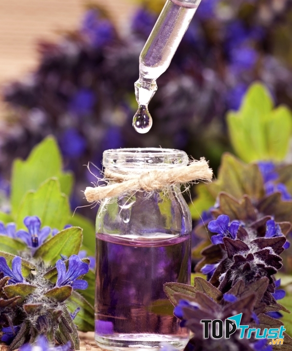 Tinh dầu oải hương giúp làm đẹp da