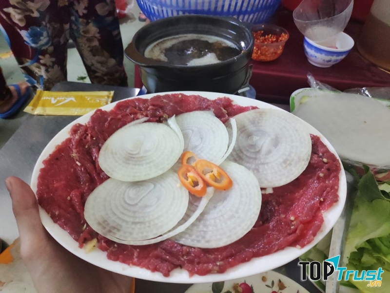 Lẩu bò nhúng giấm Phan Xích Long