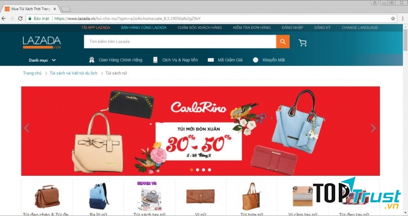 website của Lazada và mẫu túi xách