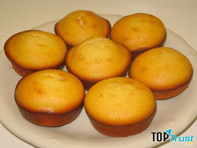 Bánh bông lan trứng muối