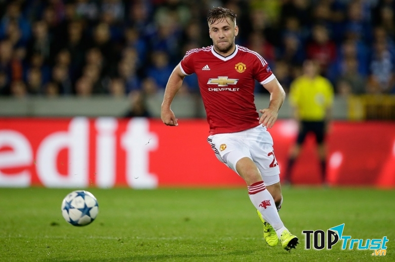 Luke Shaw với số áo 23 quen thuộc