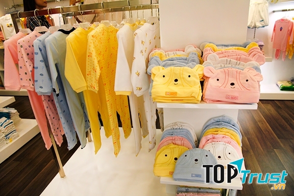 Đồ sơ sinh của Lullaby Baby.