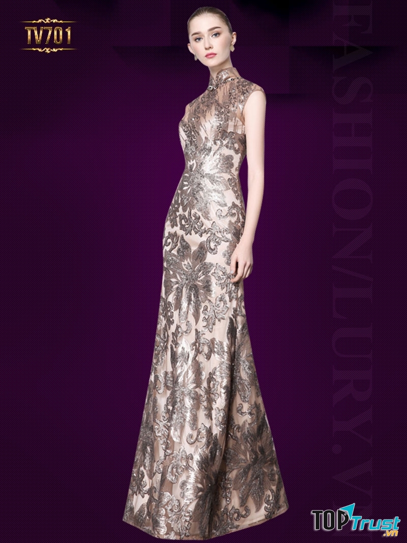 Lộng lẫy, nổi bật.