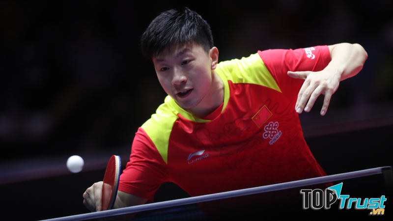 Tay vợt MA Long