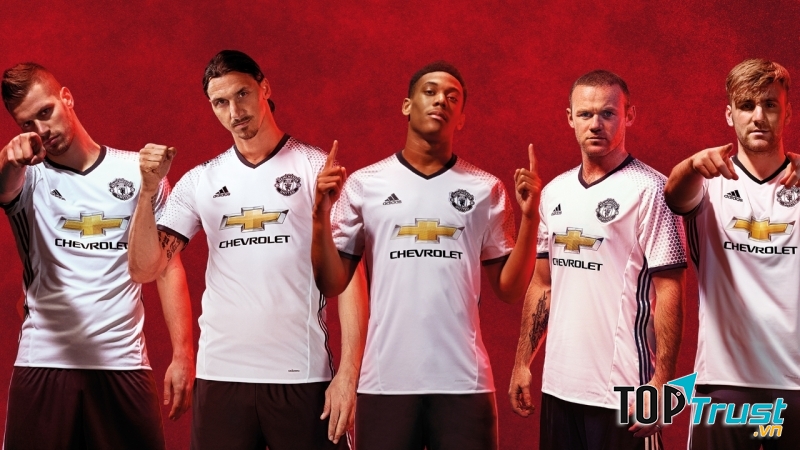 Các cầu thủ Mu trong trang phục áo đấu thứ 3