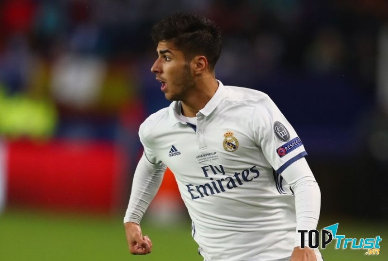 Asensio trưởng thành từ lò đào tạo trẻ của Real