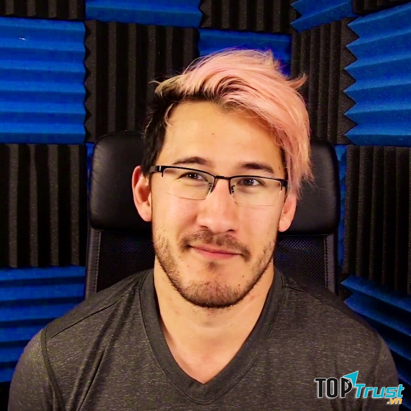 Mark Fischbach là một ngôi sao YouTube chuyên đăng tải các video bình luận game