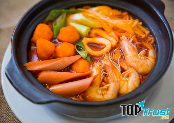 Mì cay hải sản tại Sinava