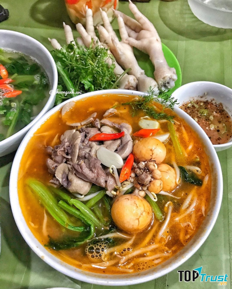 Mì chua cay tim cật