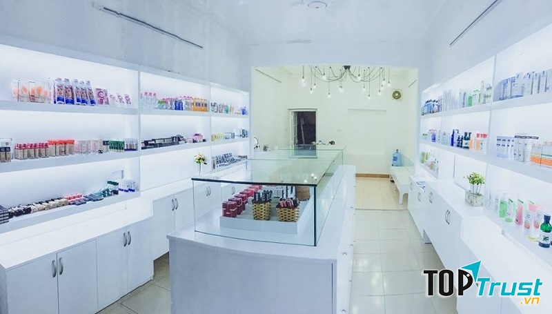 Không gian sang trọng của của hàng