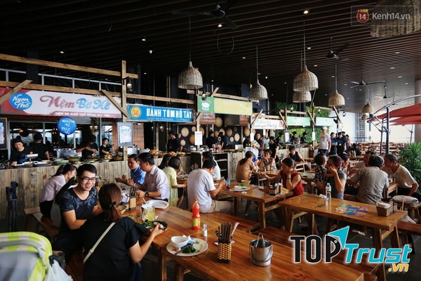 Một số gian hàng của Ngon Phố