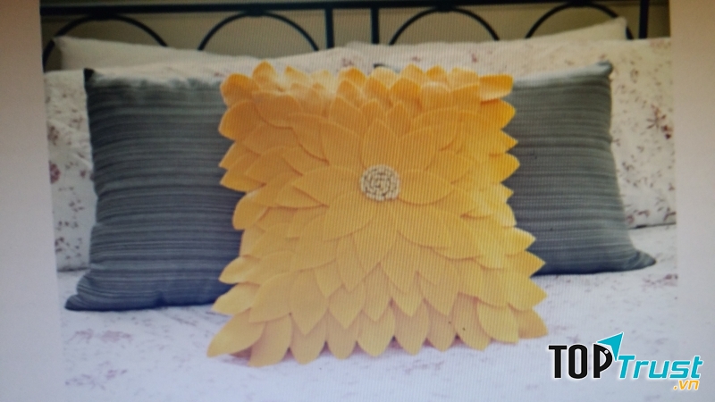 Gối hoa món quà ý nghĩa cho 8-3