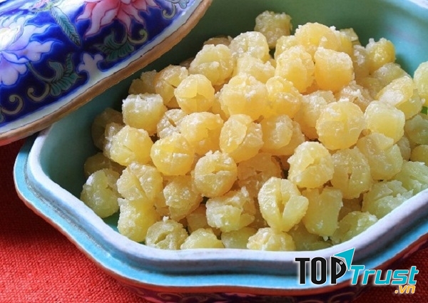 Mứt hạt sen có ý nghĩa mong một năm mới sum họp, con cháu đầy nhà