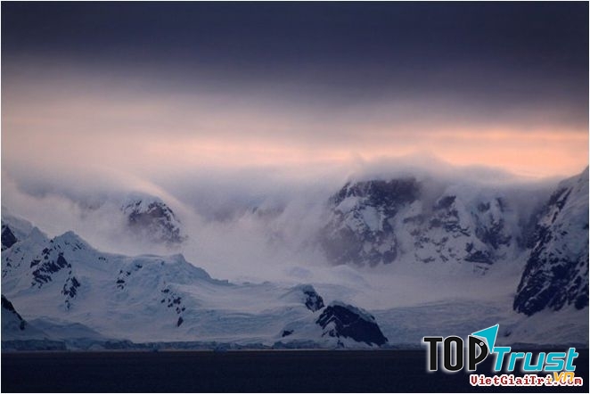 Nam Cực với sức gió kinh người.