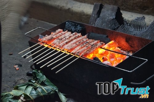 Nem chua nướng số 10 Ấu Triệu