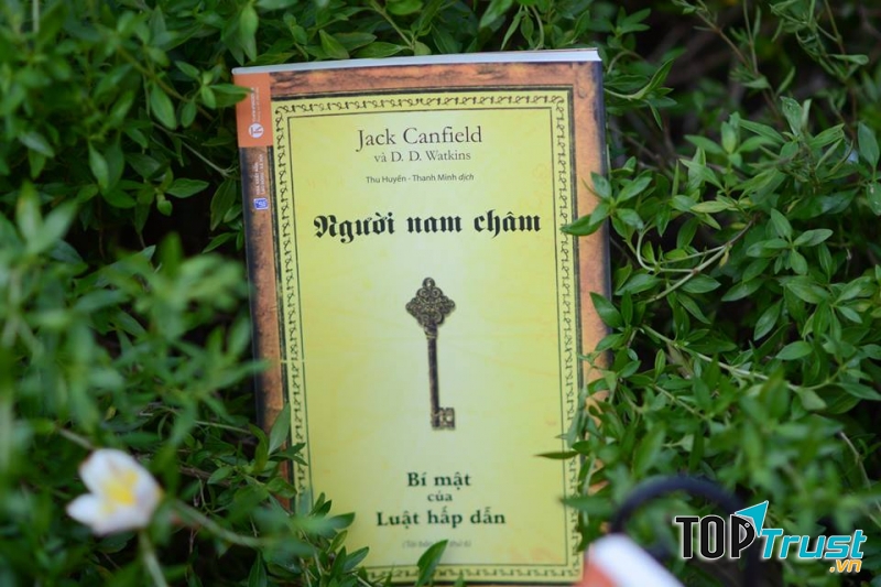 Người Nam Châm – Bí Mật Của Luật Hấp Dẫn