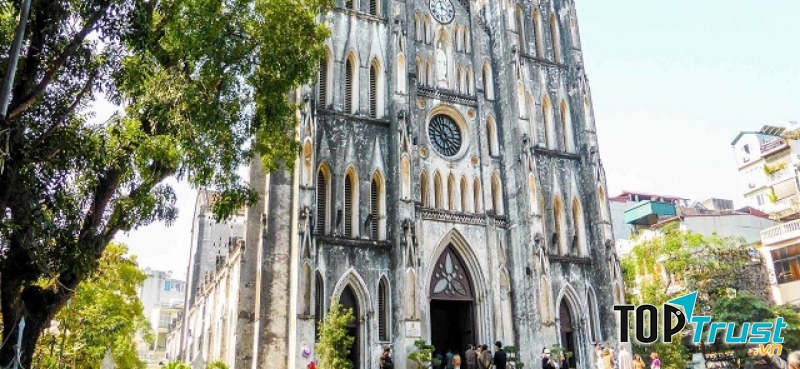 Hẹn hò bên cốc trà chanh cạnh Nhà thờ Lớn, khá thú vị phải không nào