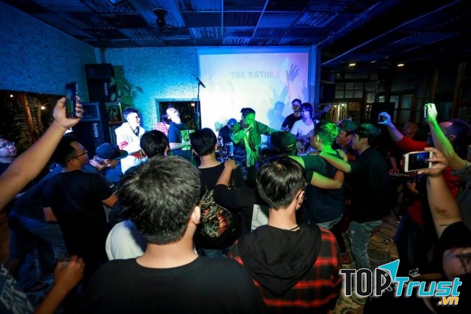 Thưởng thức âm nhạc cực chất tại Nirvana Rock Cafe