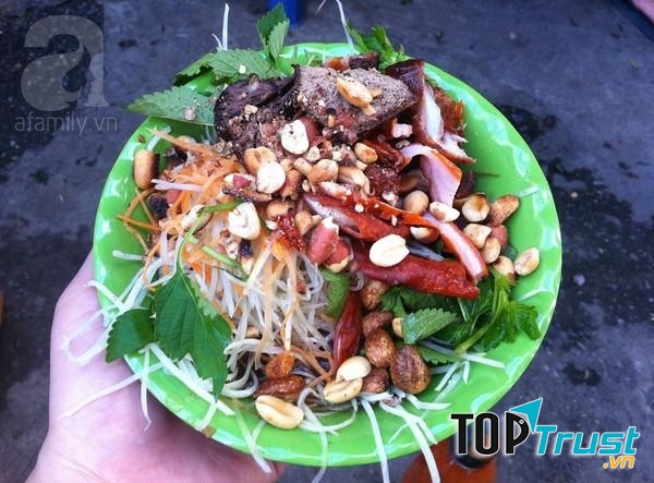 Món nộm chua ngọt là một trong những món ngon phổ biến giúp giải ngán trong dịp Tết