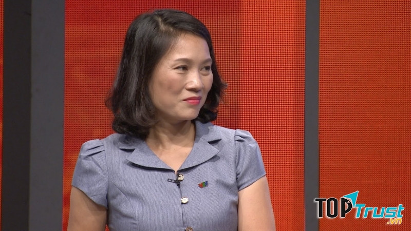 Nhà báo Tạ Bích Loan