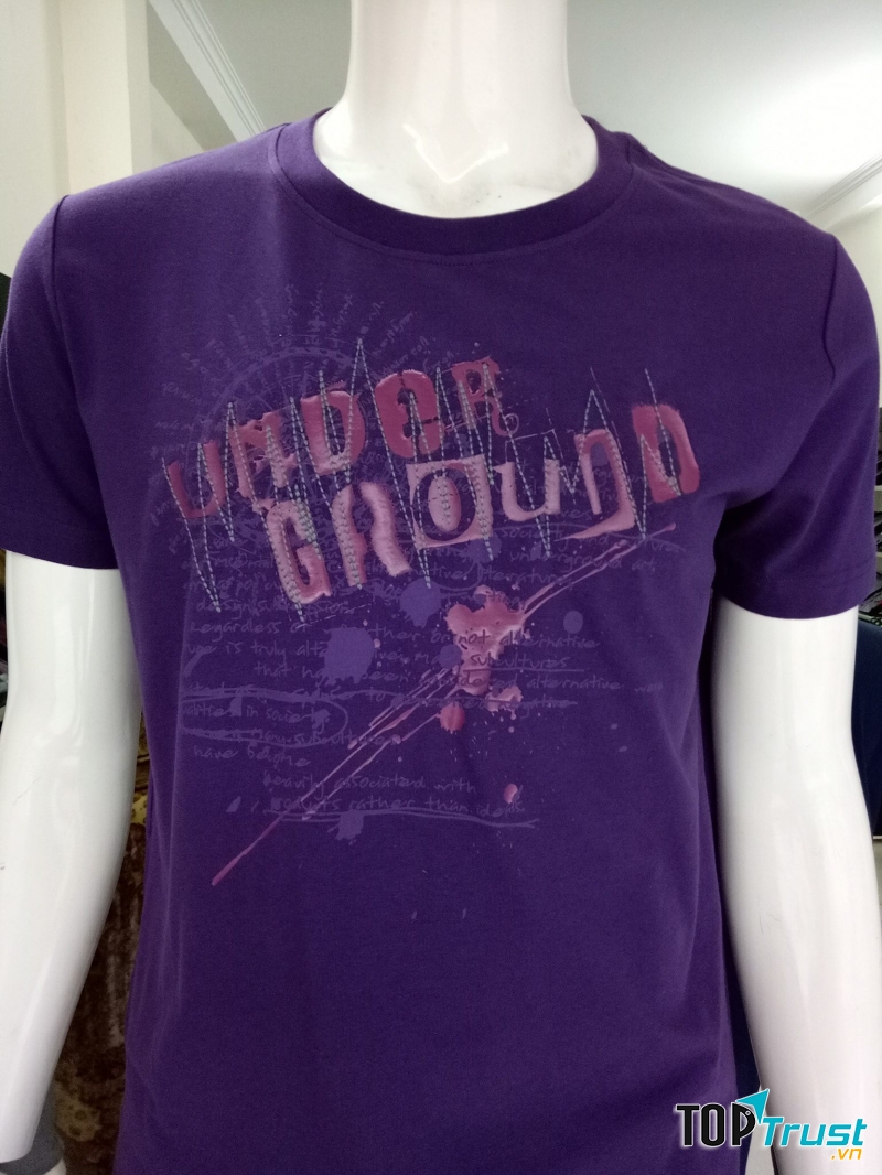 Những chiếc áo thun đầy trẻ trung