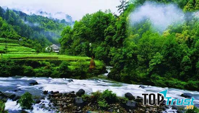 Một ngọn đảo khá ấn tượng cho những đôi tình nhân hà huyên tâm sự.