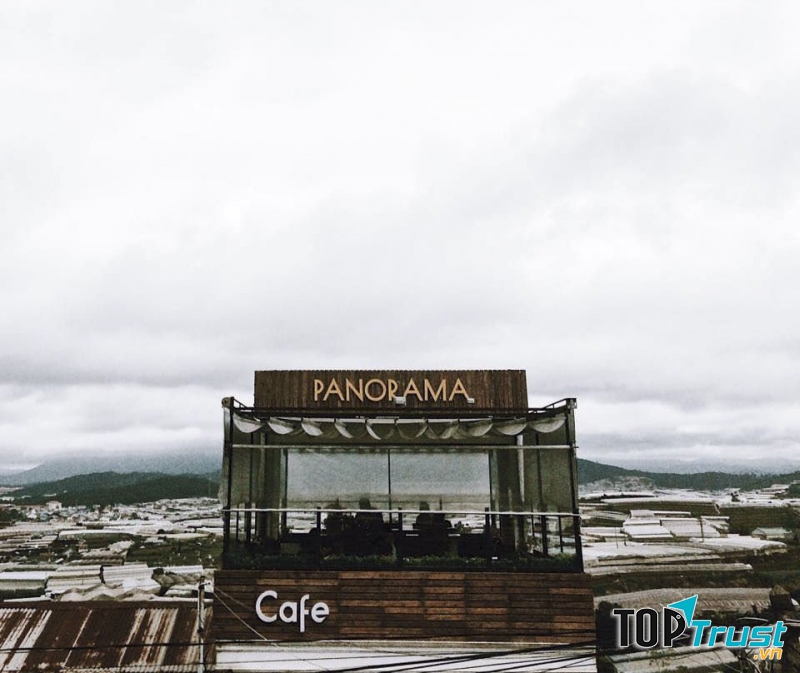 View quán có thể nhìn được toàn thành phố