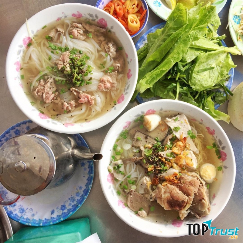 Phở tái