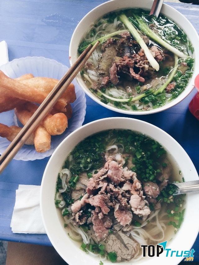Phở gánh Hàng Chiếu