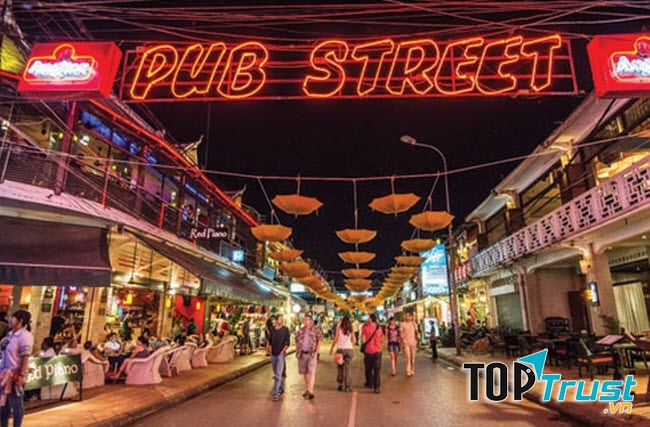 Phố Tây về đêm