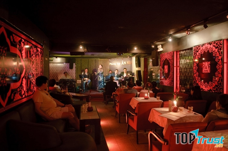 Hẹn hò Valentine tại các phòng trà ca nhạc