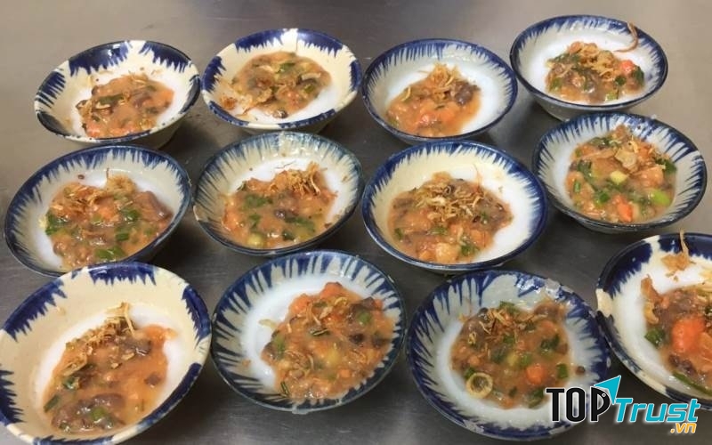 Chén bánh bèo tại Quán Cô Xí