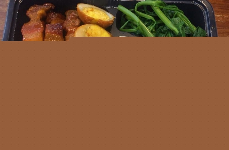 Phần cơm với đầy đủ chất dinh dưỡng