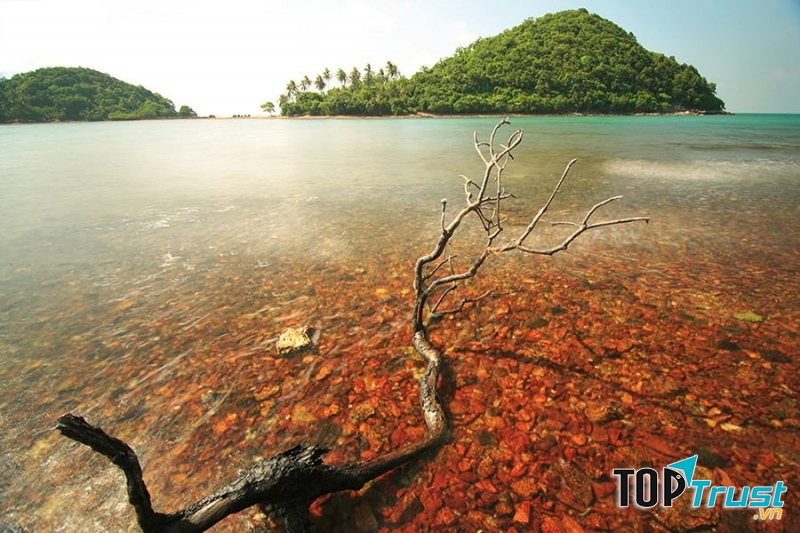 Du lịch bụi đảo Bà Lụa