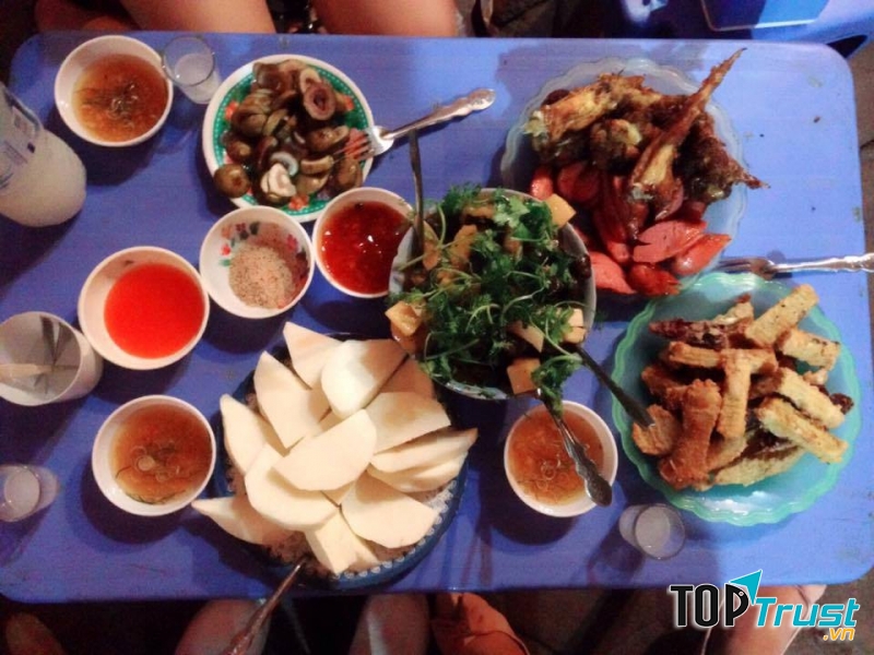 Quán ốc Xuân Hòa