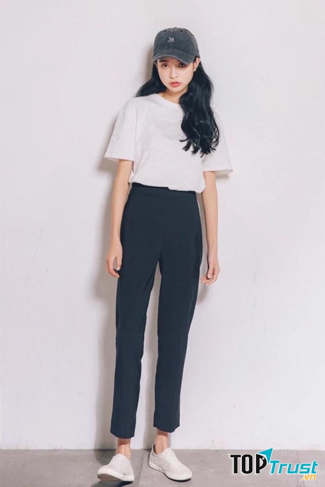 Quần tây đen được các chị em ưa chuộng