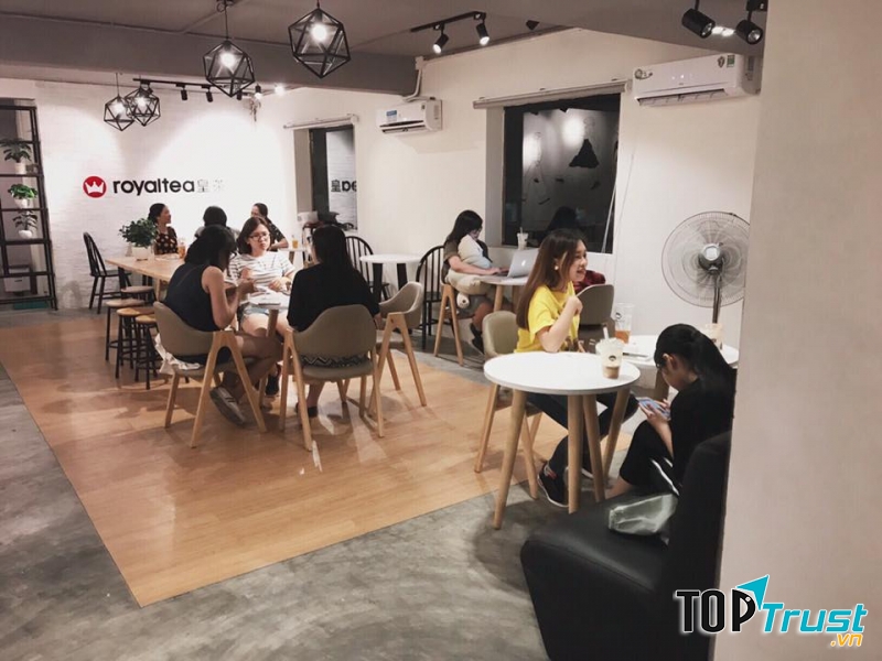 Royaltea Long An